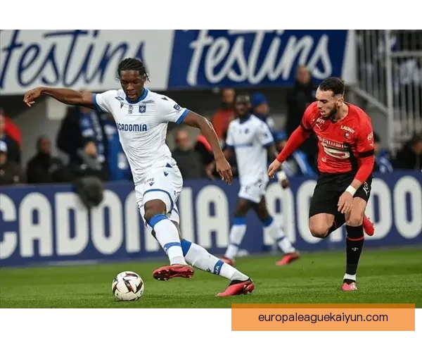 西甲埃尔切足球俱乐部近期状态回暖，表现值得关注